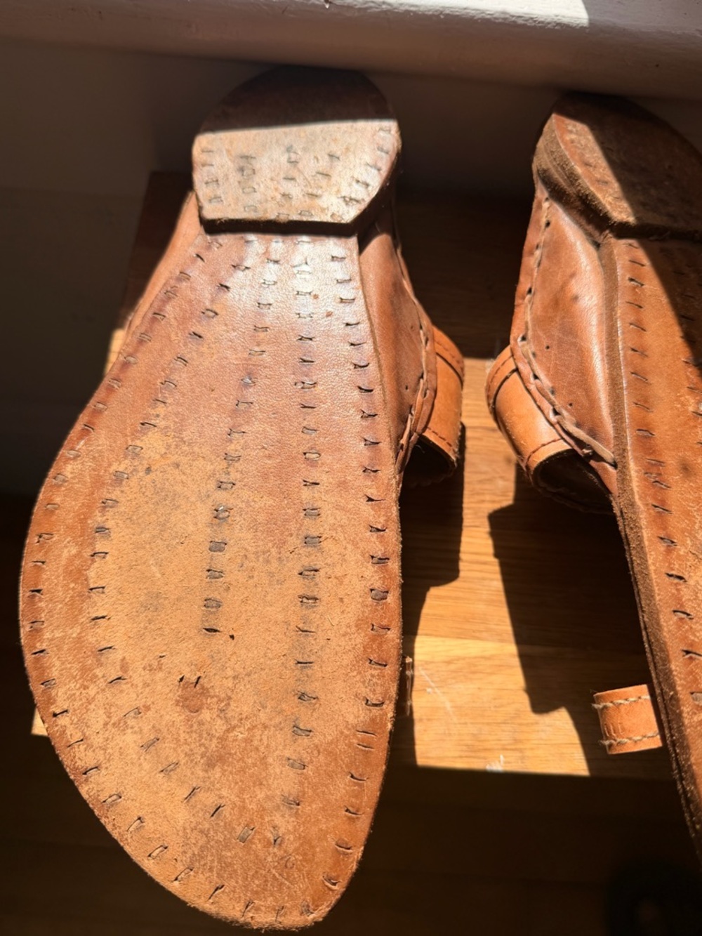 Handcrafted kolhapuri - Picture 3 of 9